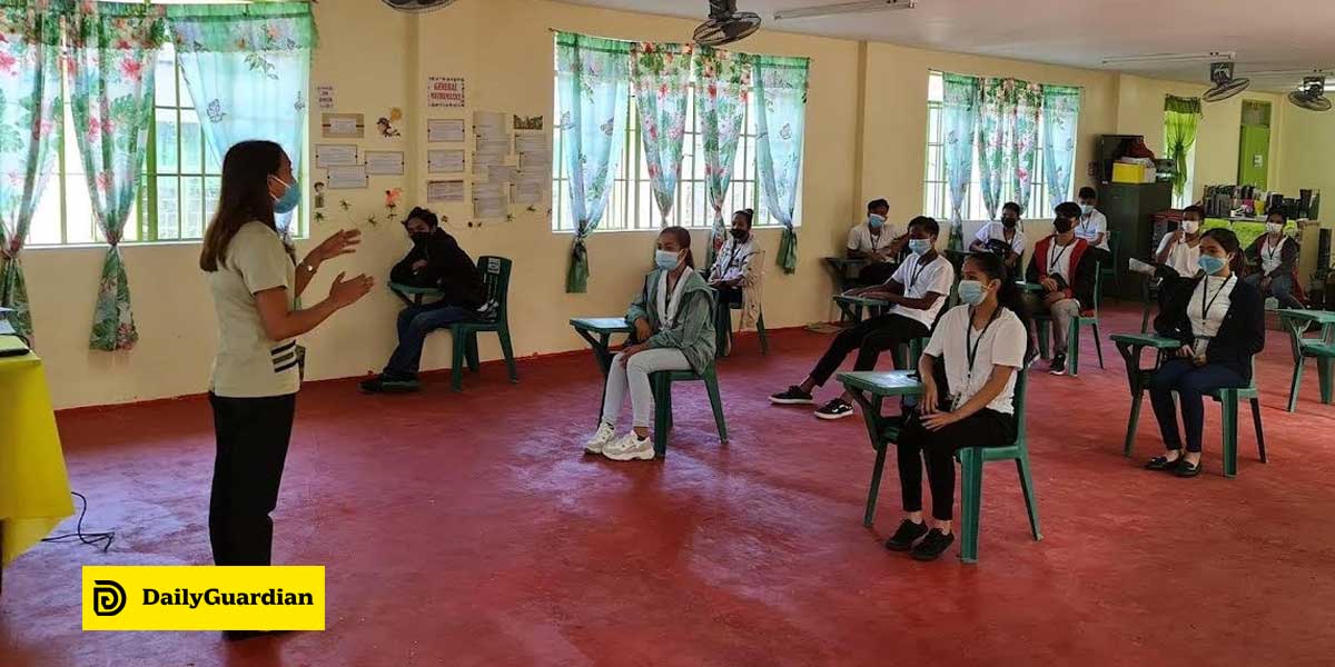 DepEd-Negros Occidental claims success in pilot run of F2F classes ...