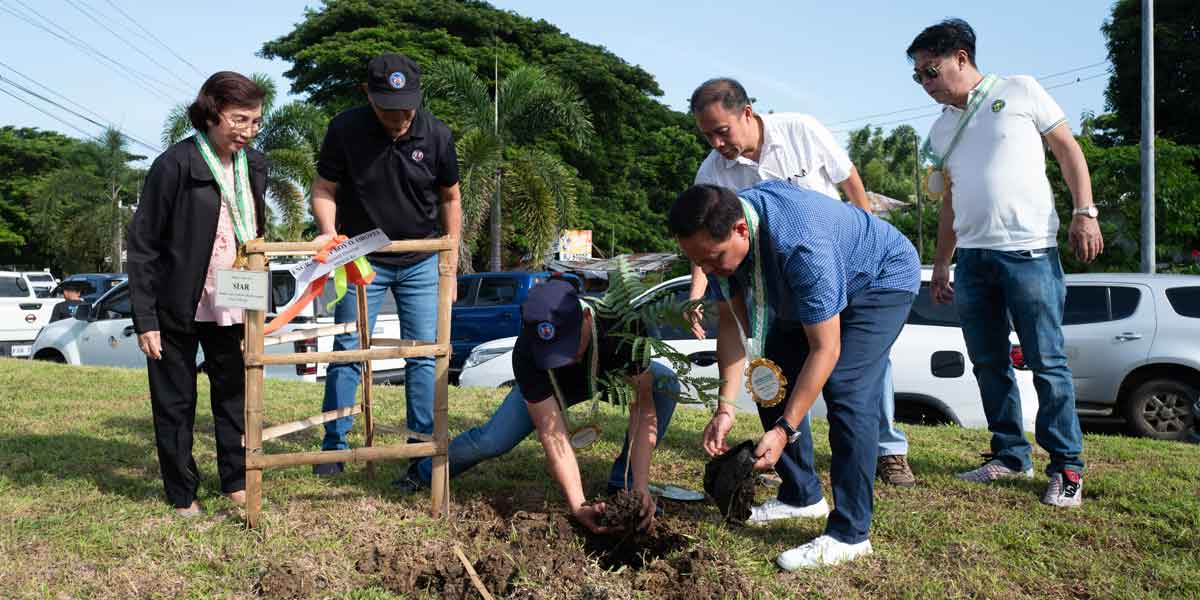 A GREENER HORIZON: DPWH 6 takes part in symbolic tree planting at Iloilo airport gateway