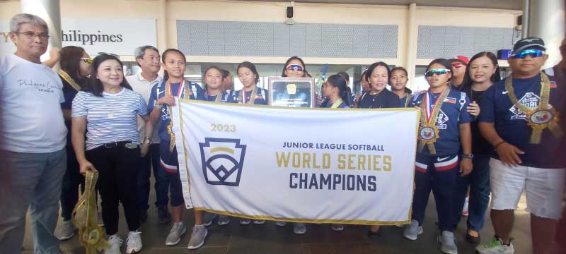 Mayor lauds Bago City softbelles for topping 2023 Junior League