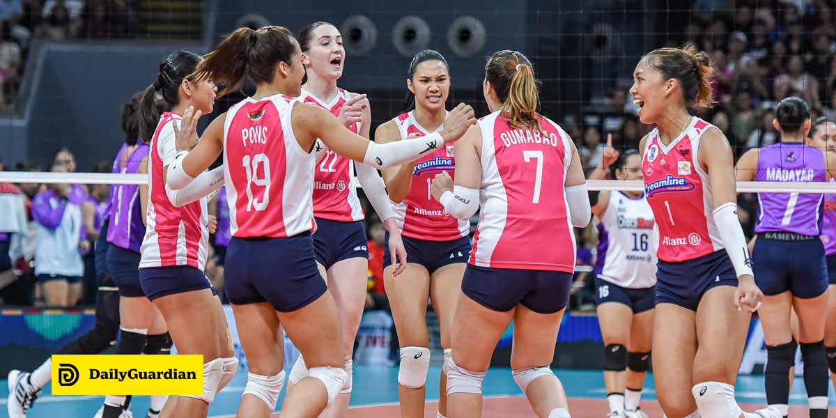 Creamline reaches the quarterfinals after an epic comeback against Choco Mucho