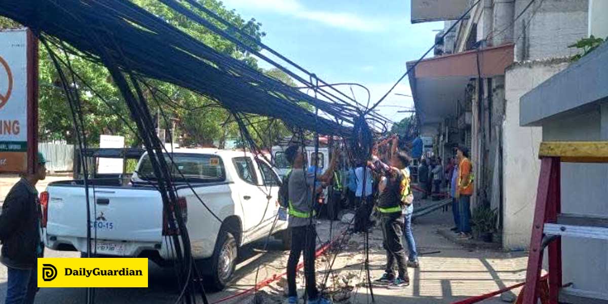 City Dismantles Utility Wires On Calle Real 