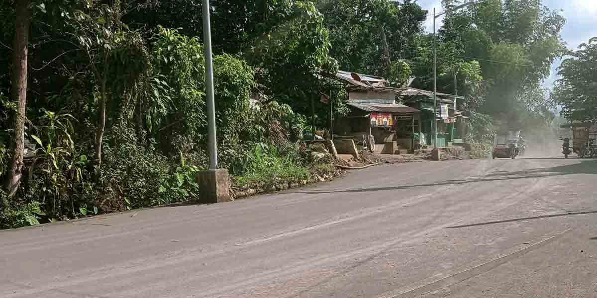 Kanlaon Ashfall Reported in Bago City Village