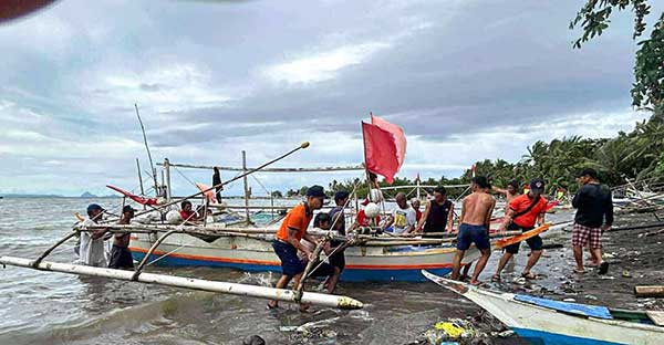 Negros braces for Typhoon Tino; red alert raised | Daily Guardian