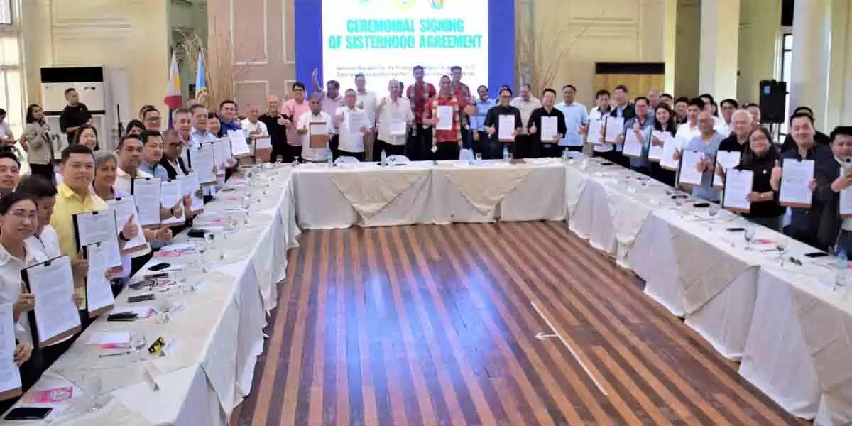 San Juan forges sisterhood ties with Negros LGUs
